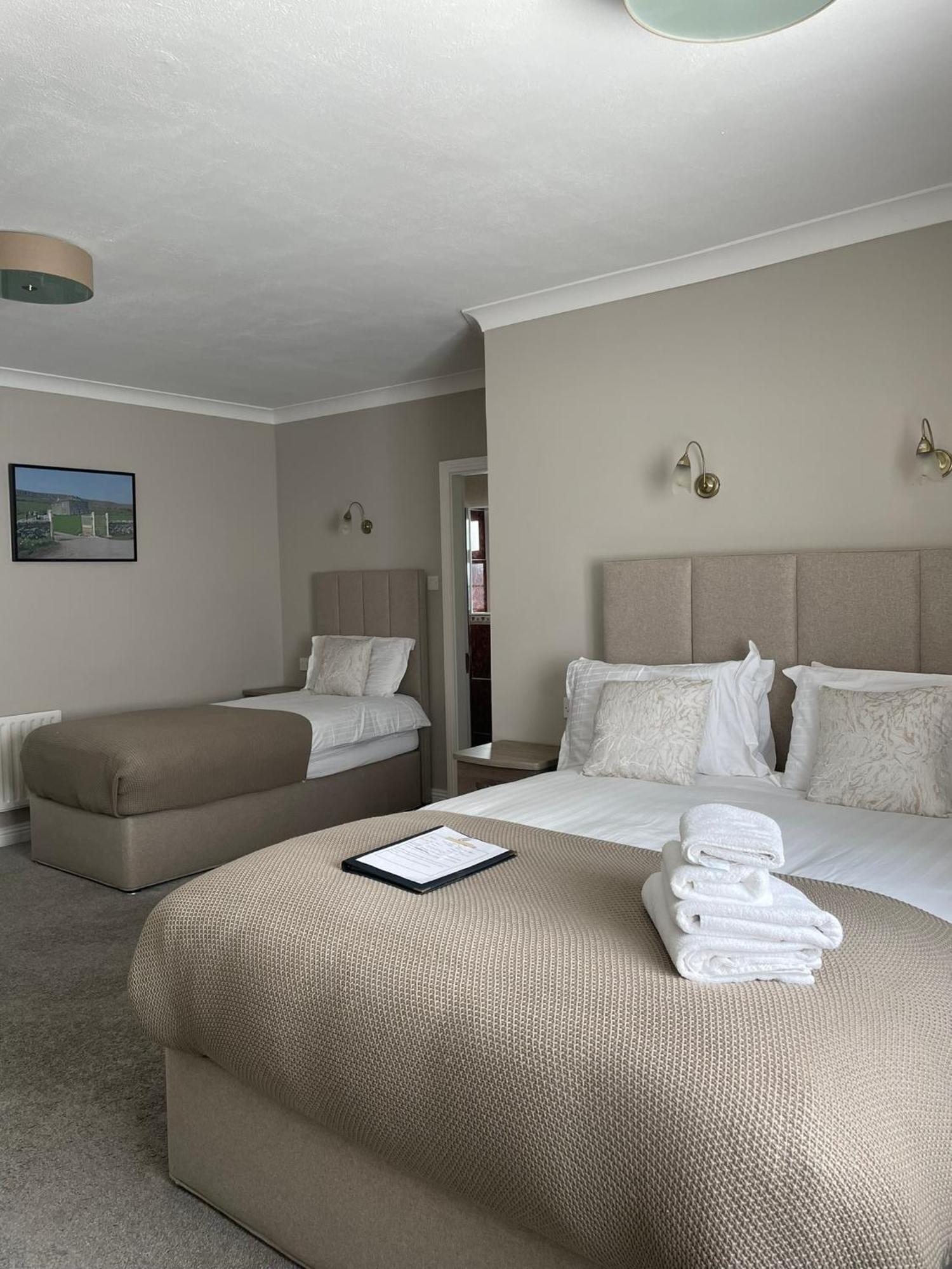 Glasha Meadows Accommodation Дулин Екстериор снимка