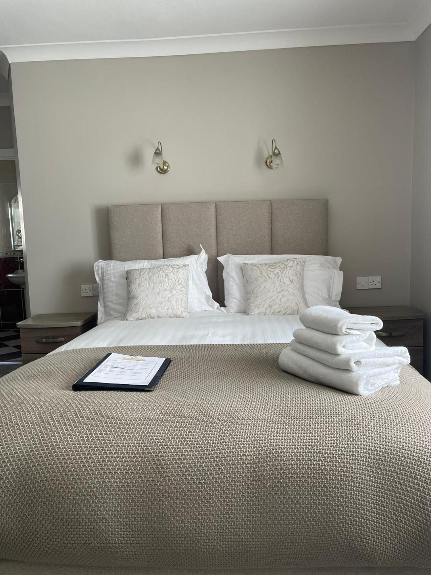 Glasha Meadows Accommodation Дулин Екстериор снимка